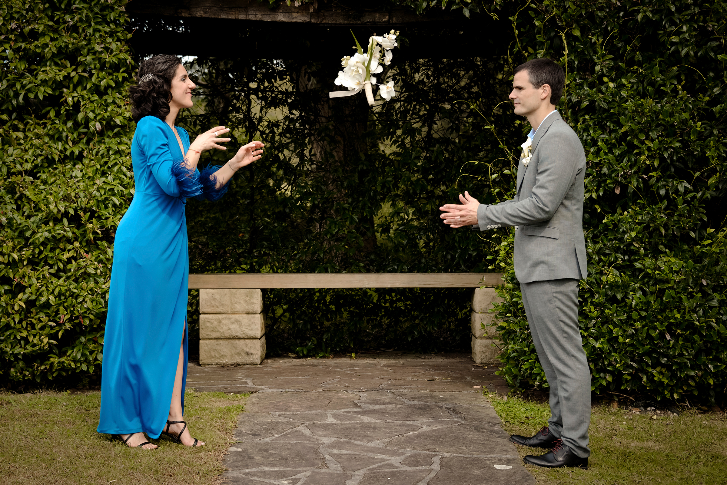 Reportaje de boda en Hondarribia con estilo natural y documental. Fotografías auténticas, sin posados, para capturar emociones reales y recuerdos inolvidables.