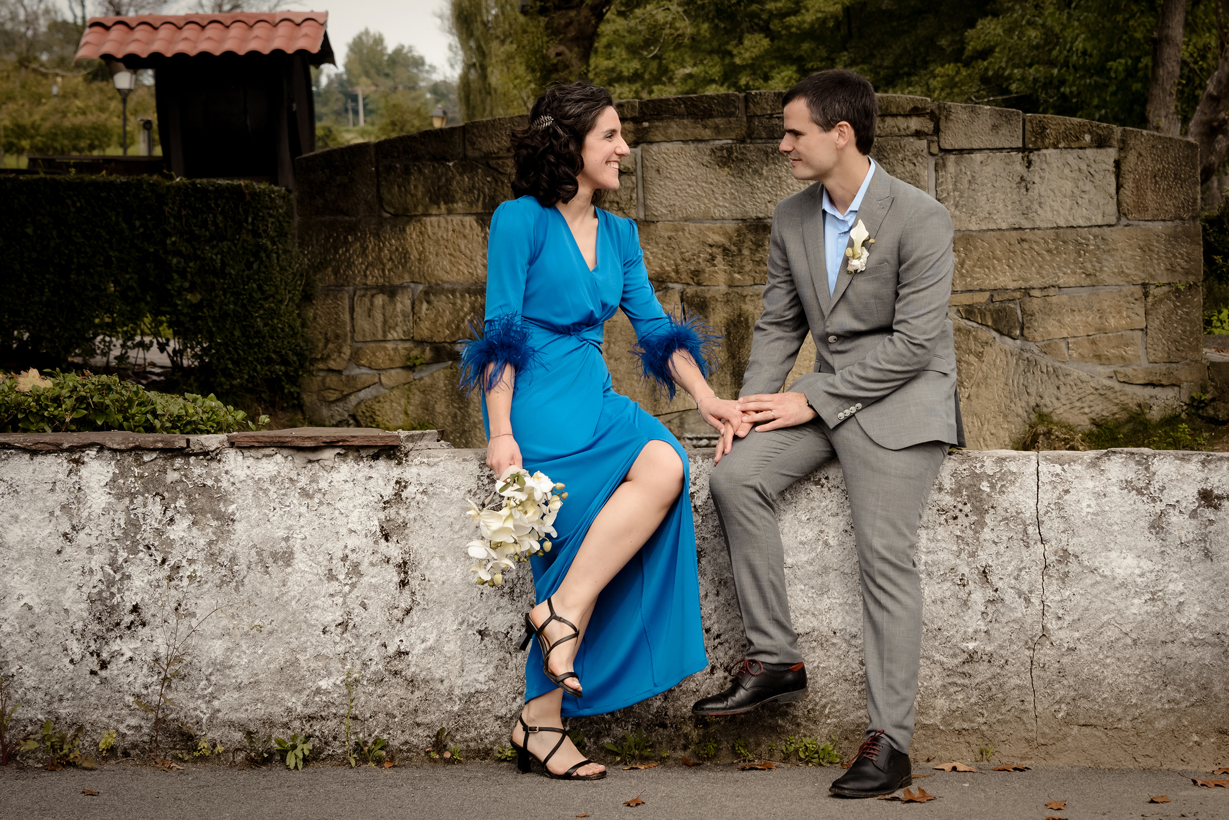 Reportaje de boda en Hondarribia con estilo natural y documental. Fotografías auténticas, sin posados, para capturar emociones reales y recuerdos inolvidables.