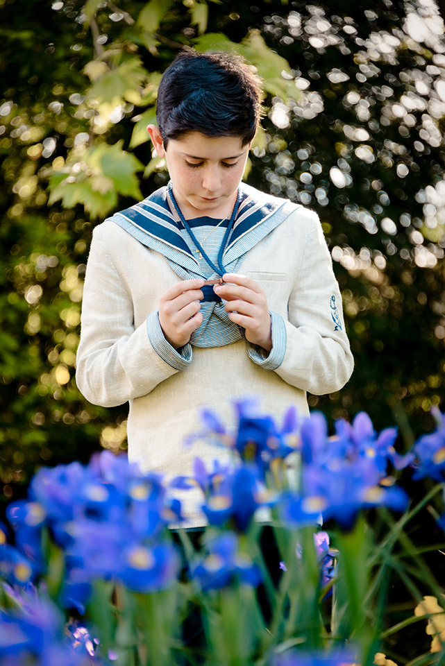 Capturamos la esencia de su comunión en Aiete con una mirada delicada y natural.