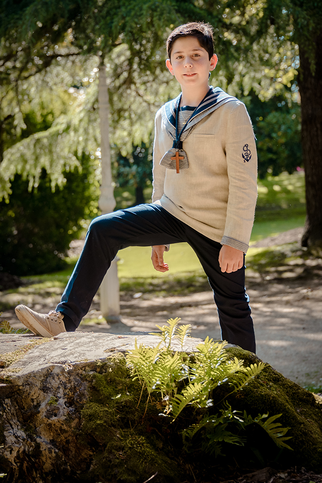 Capturamos la esencia de su comunión en Aiete con una mirada delicada y natural.